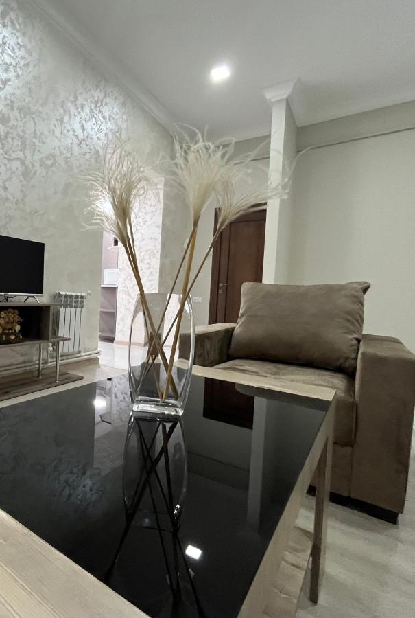 Appartement In יירבאן מראה חיצוני תמונה